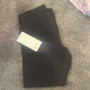 Align HR Crop 21” Size 14 NWT in Graphite Grey